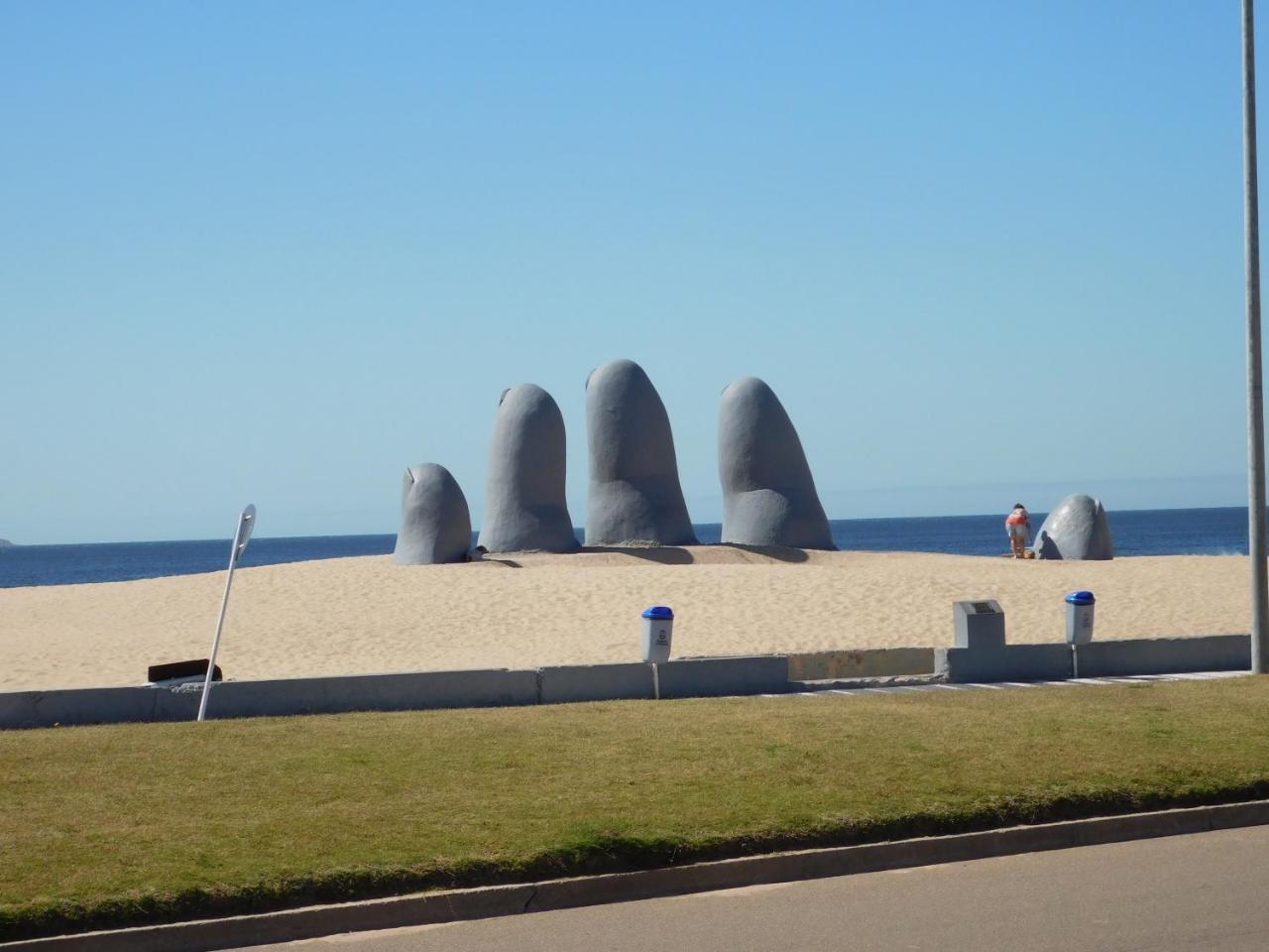 Depto Frente Al Mar - Punta Del Este - Uruguay Exterior foto